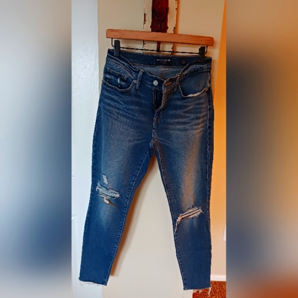 Like New Lucky Brand "Ava" Mid-Rise Skinny Jeans